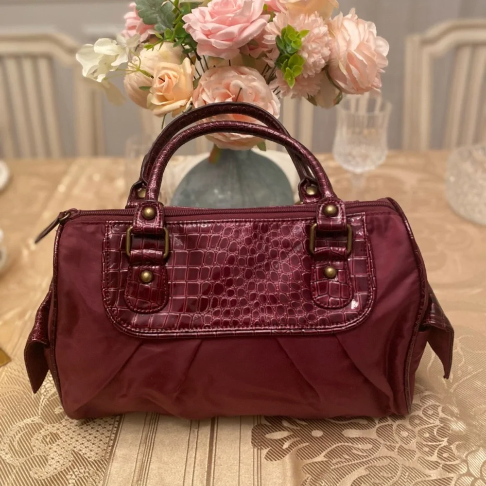 Burgundy nylon bag